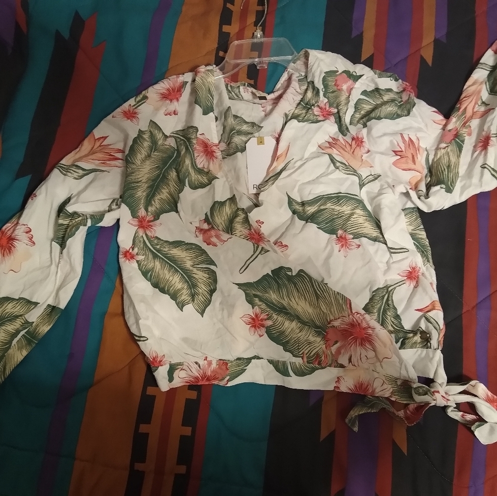 Roxy shirt